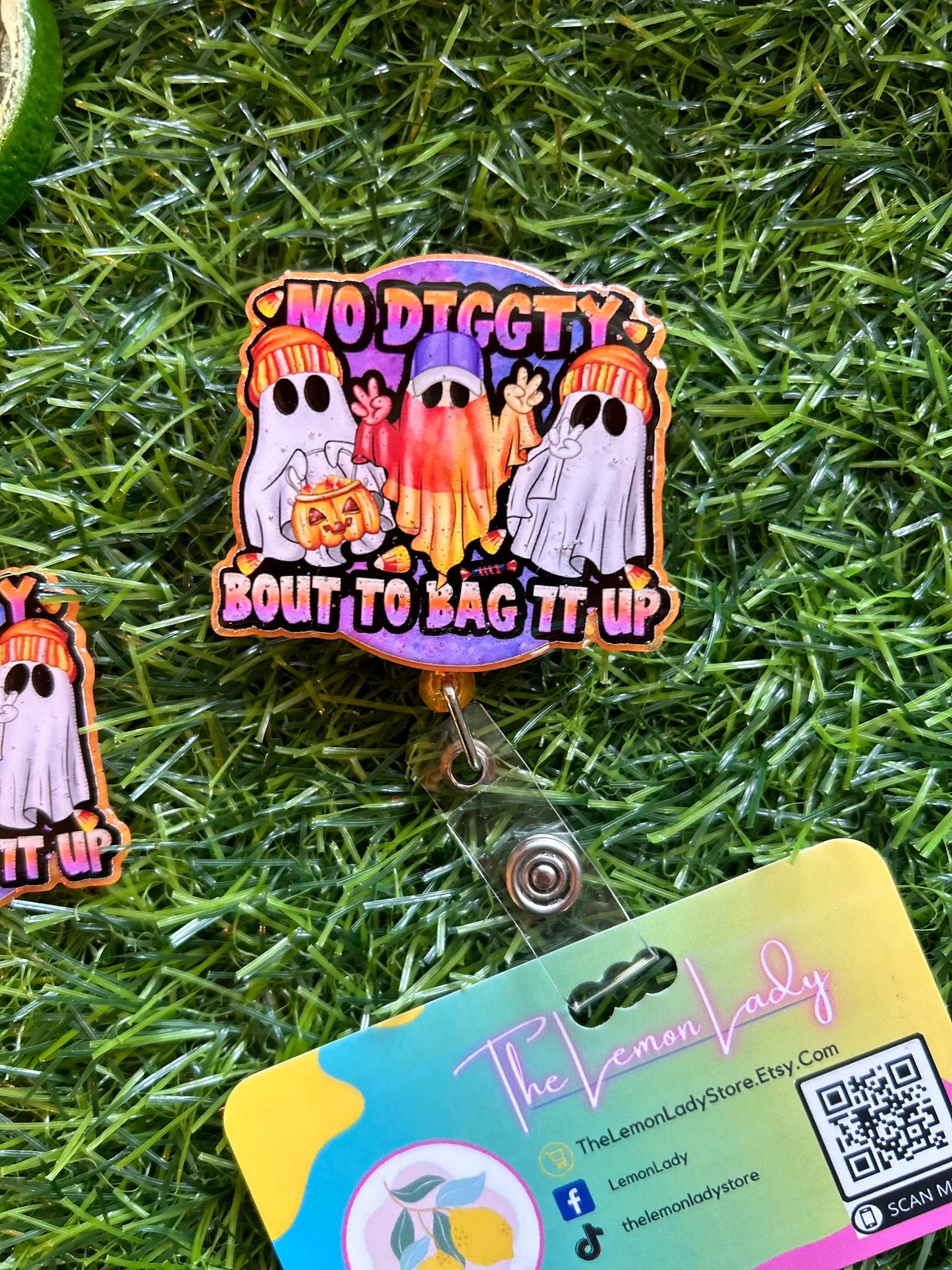 Funny Halloween Badge Reel – No Diggity Bout to Bag It Up | Ghost ID Clip | Nurse Badge Holder | Cute Spooky Fall Work Accessory