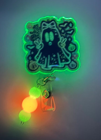 Cute Ghost Badge Reel – Holographic Halloween ID Holder with Bow & Pumpkins